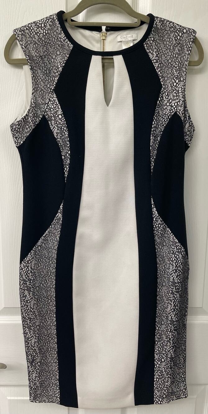 Cache Petite 10 white black lace, gold zipper back closure, vintage